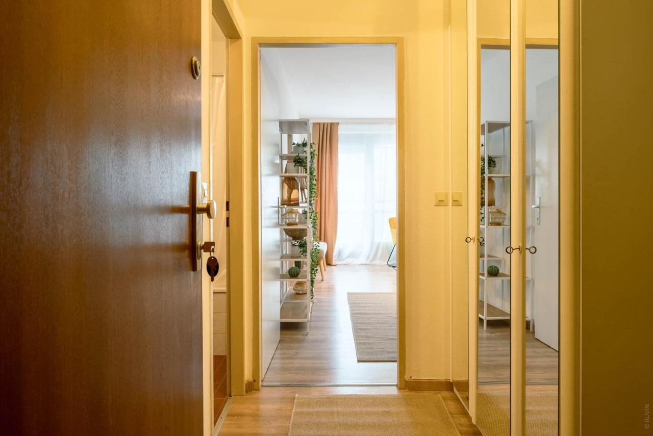 King Bed Home, Next To Akh Michelbeuern Viena Exterior foto